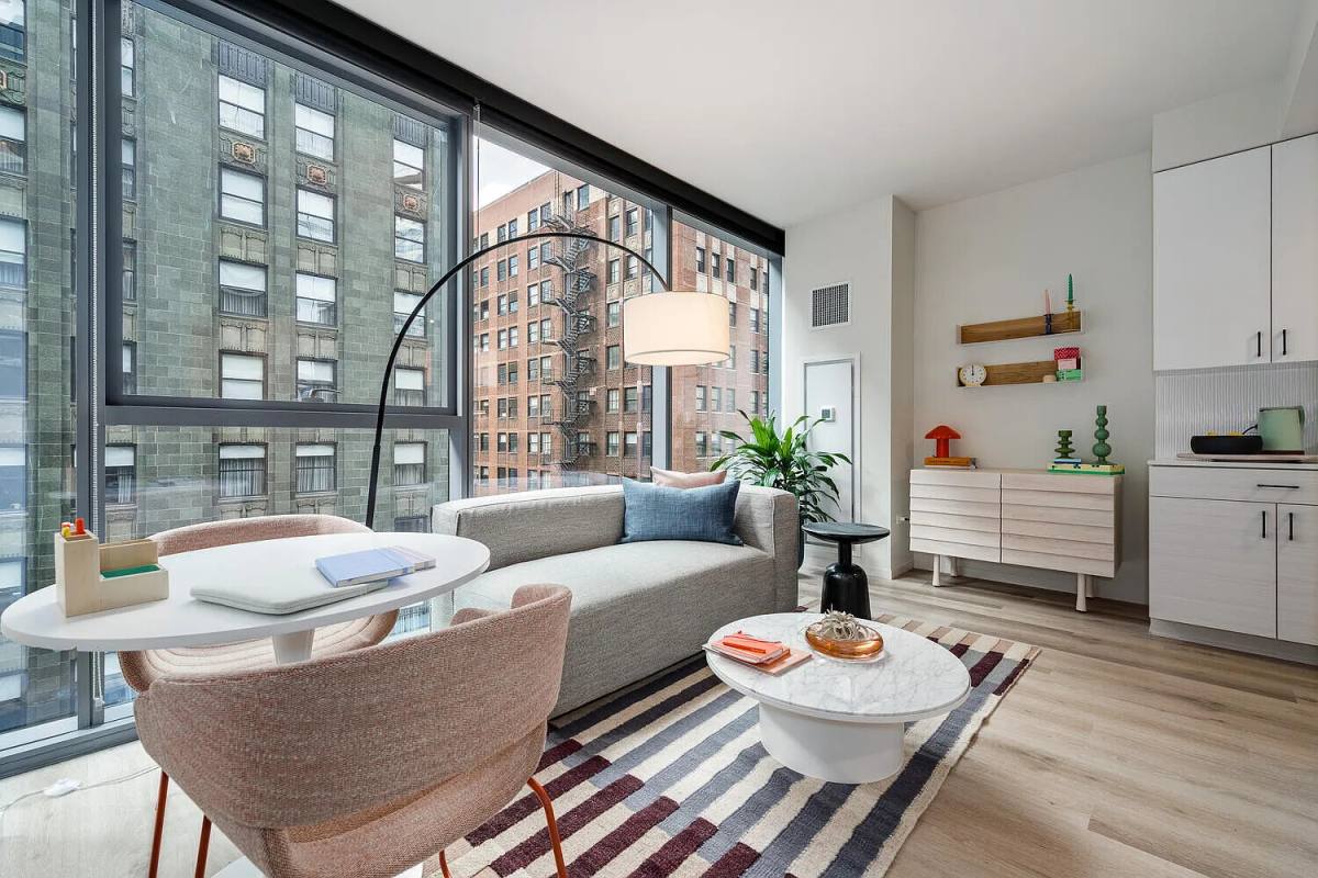 Apartment for rent at 88 E Wacker Place, Chicago, IL 60601