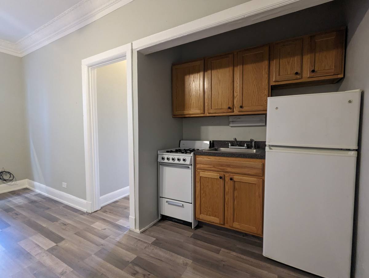 Apartment for rent at 3831 N Fremont, Chicago, IL 60613