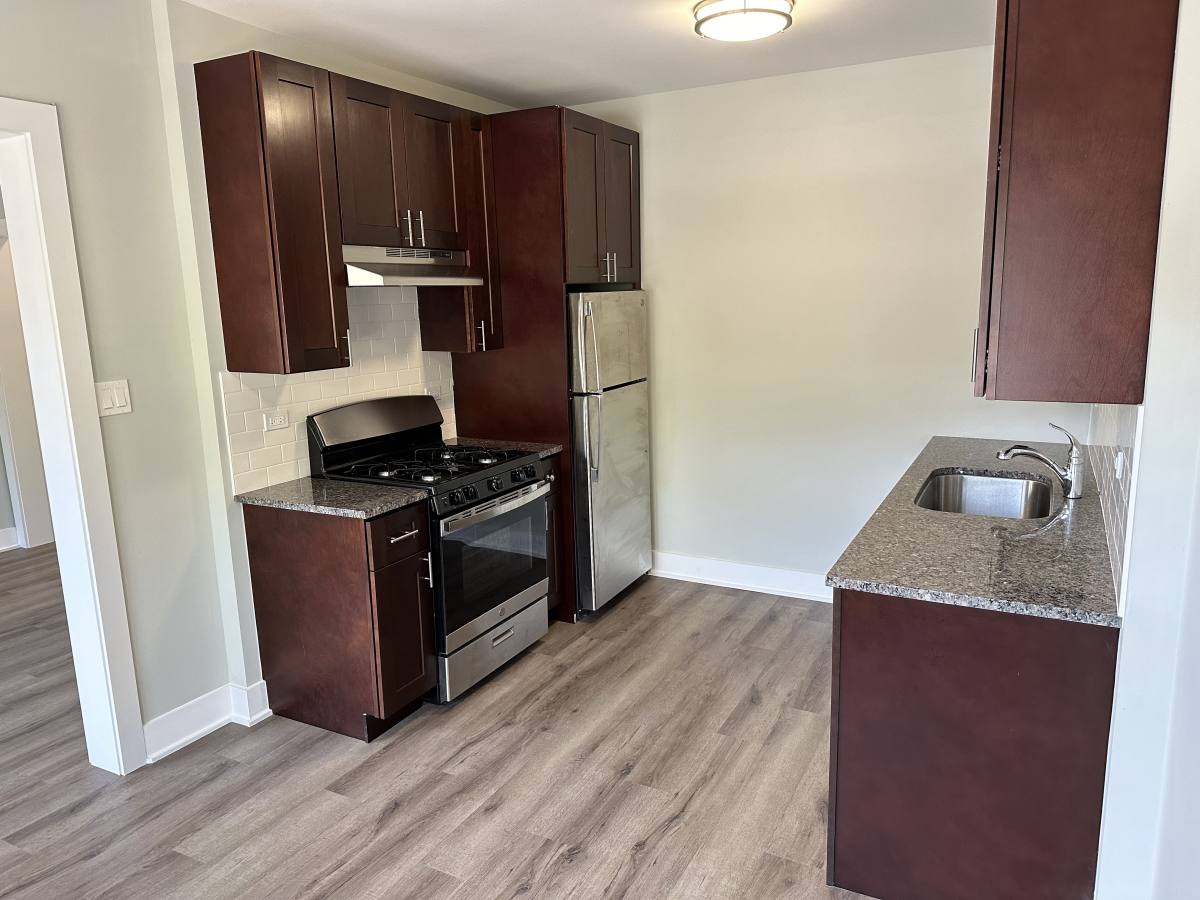 Apartment for rent at 725 Saint Johns, Highland Park, IL 60035