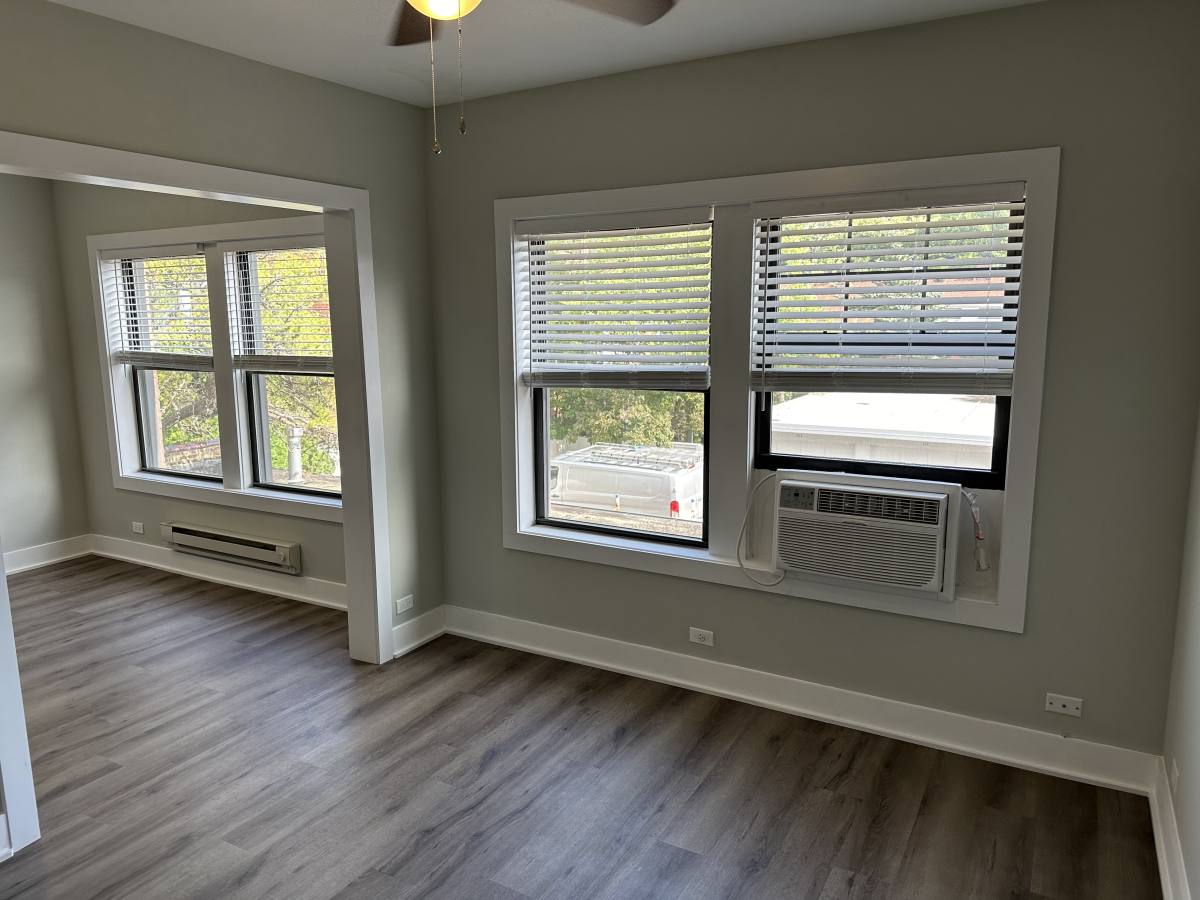 Apartment for rent at 725 Saint Johns, Highland Park, IL 60035