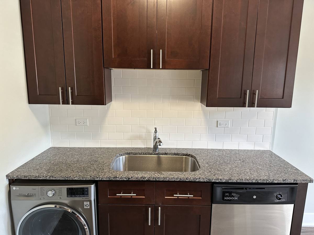 Apartment for rent at 725 Saint Johns, Highland Park, IL 60035