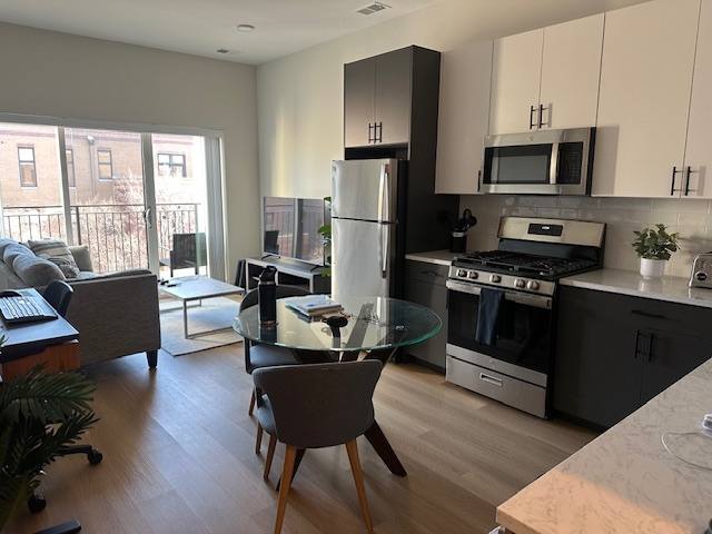 Apartment for rent at 3204 N Clifton Ave, Chicago, IL 60657