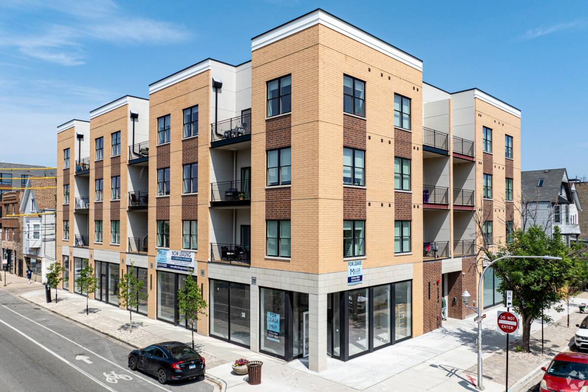 Apartment for rent at 3204 N Clifton Ave, Chicago, IL 60657