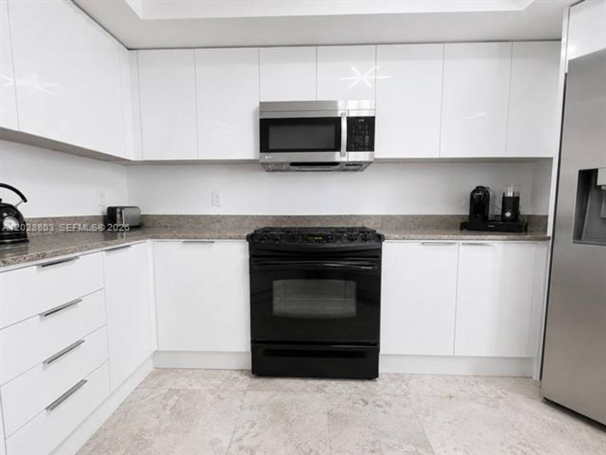 Apartment for rent at 16699 Collins Ave, North Miami Beach, FL 33160
