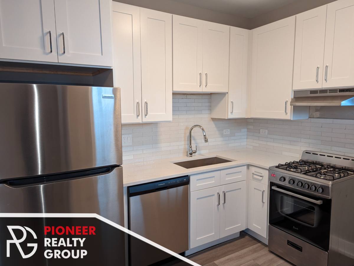 Apartment for rent at 3933 N Janssen, Chicago, IL 60613