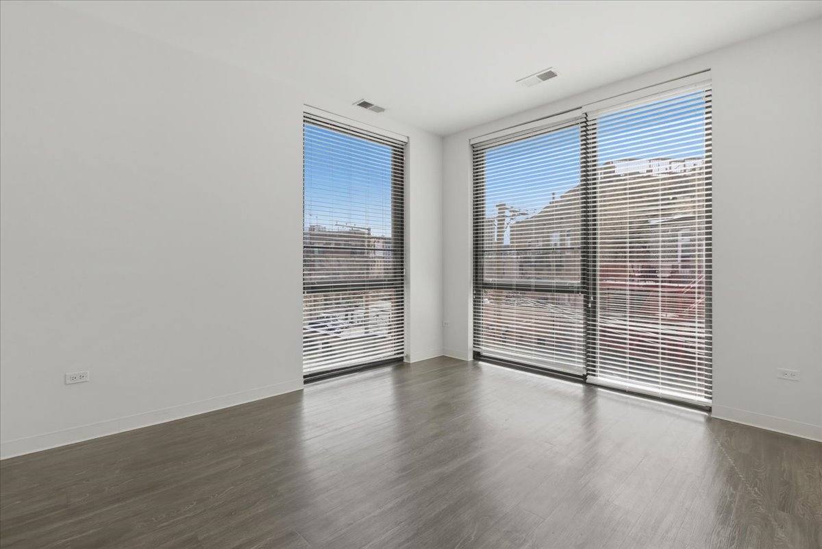 Apartment for rent at 830 N Milwaukee, Chicago, IL 60642