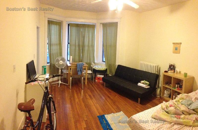 Apartment for rent at 1318 Commonwealth Ave #14, Allston, MA 02134