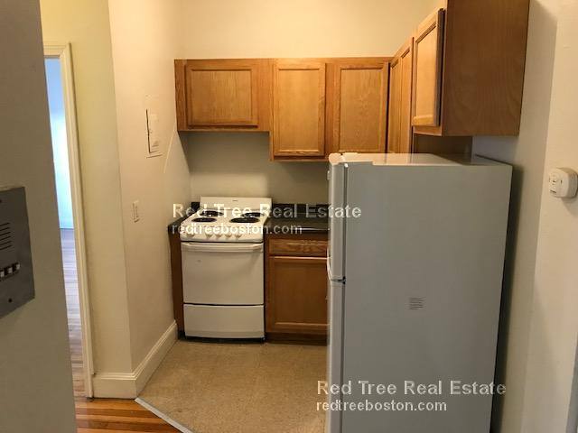 Apartment for rent at 33 Lancaster Tr, Brookline, MA 02446