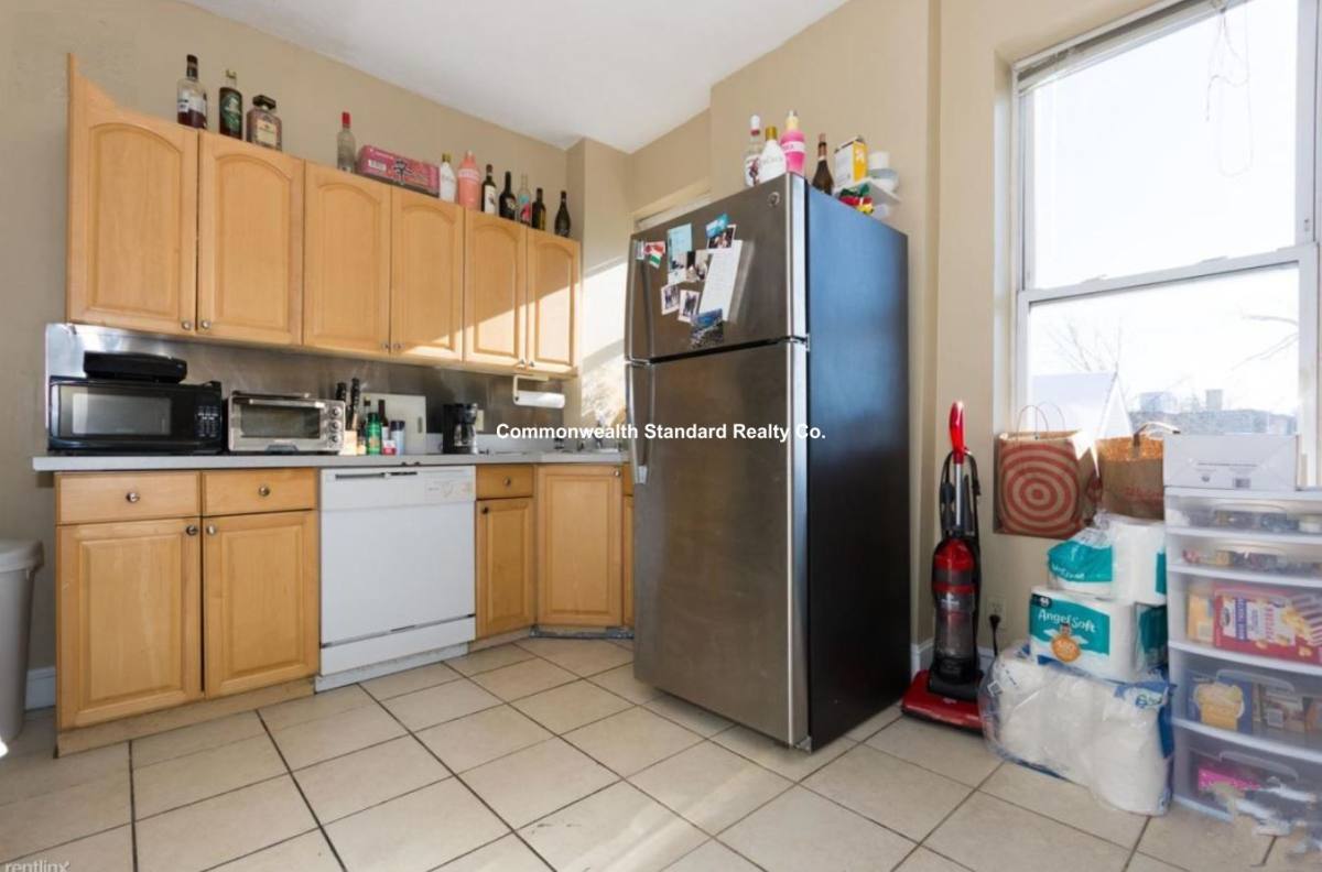 Apartment for rent at 17 Highgate St, Allston, MA 02134