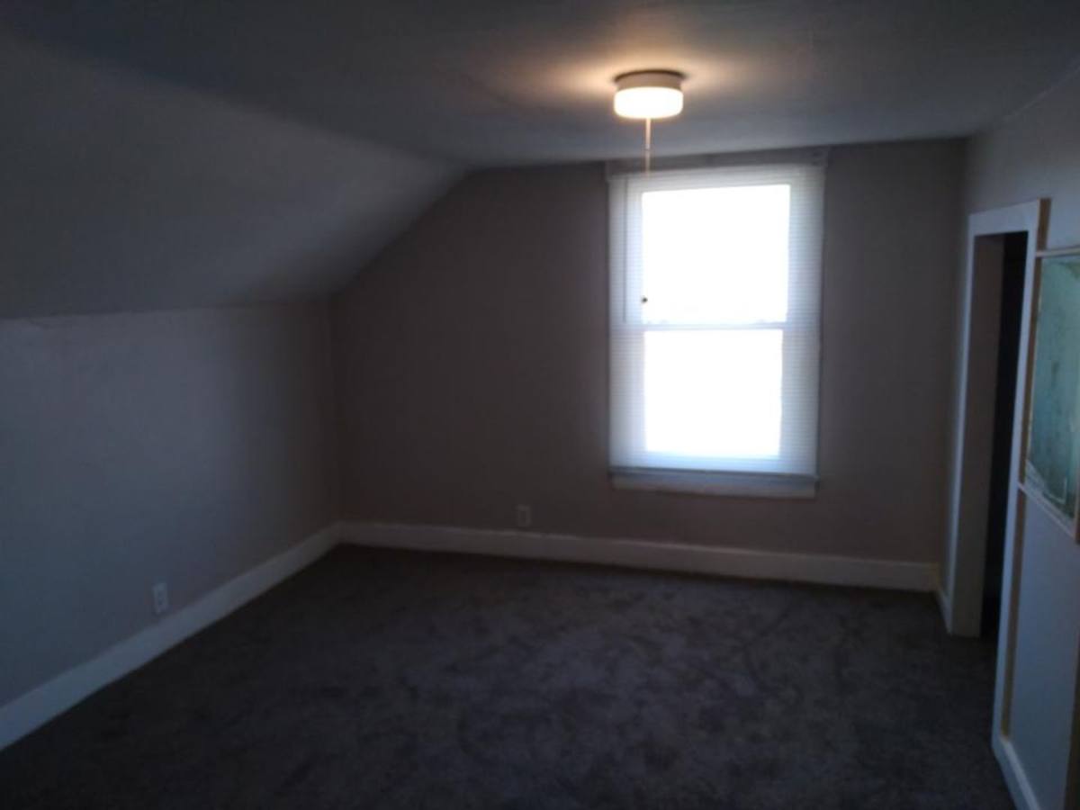 Apartment for rent at 631 Rawlings, Washington Court House, OH 43160