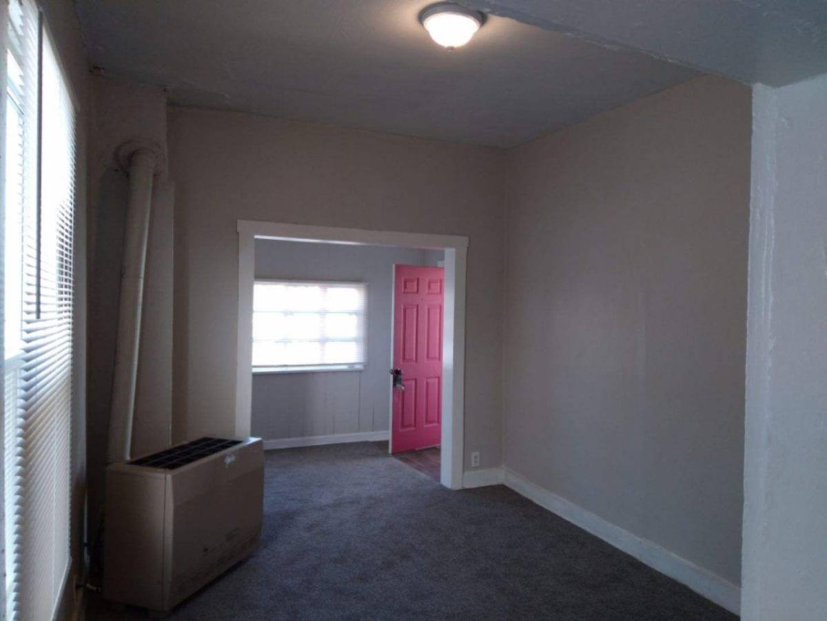 Apartment for rent at 631 Rawlings, Washington Court House, OH 43160