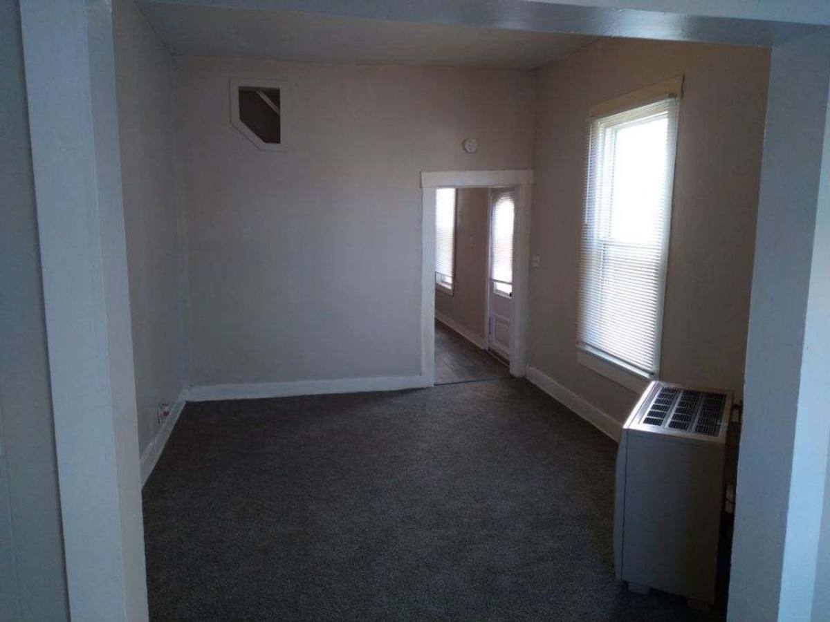 Apartment for rent at 631 Rawlings, Washington Court House, OH 43160
