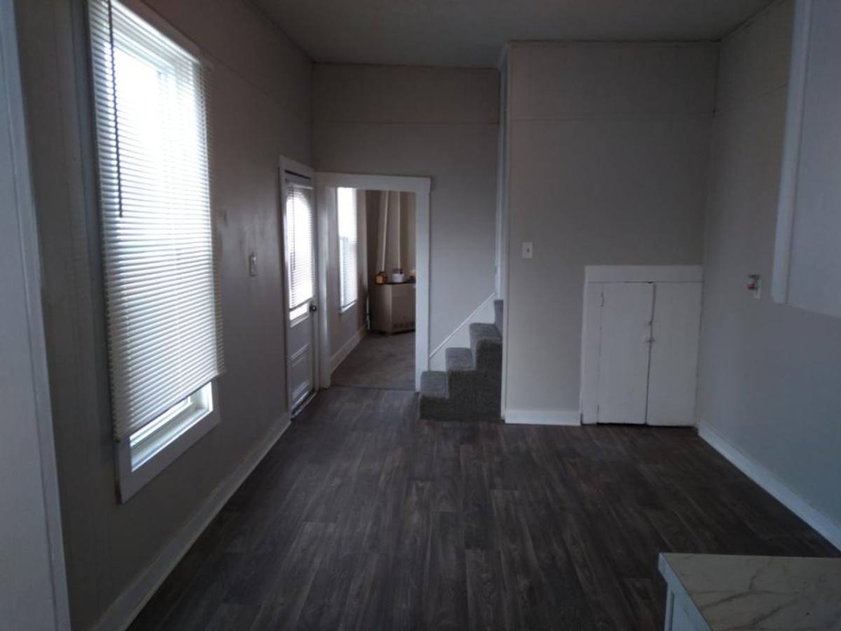 Apartment for rent at 631 Rawlings, Washington Court House, OH 43160