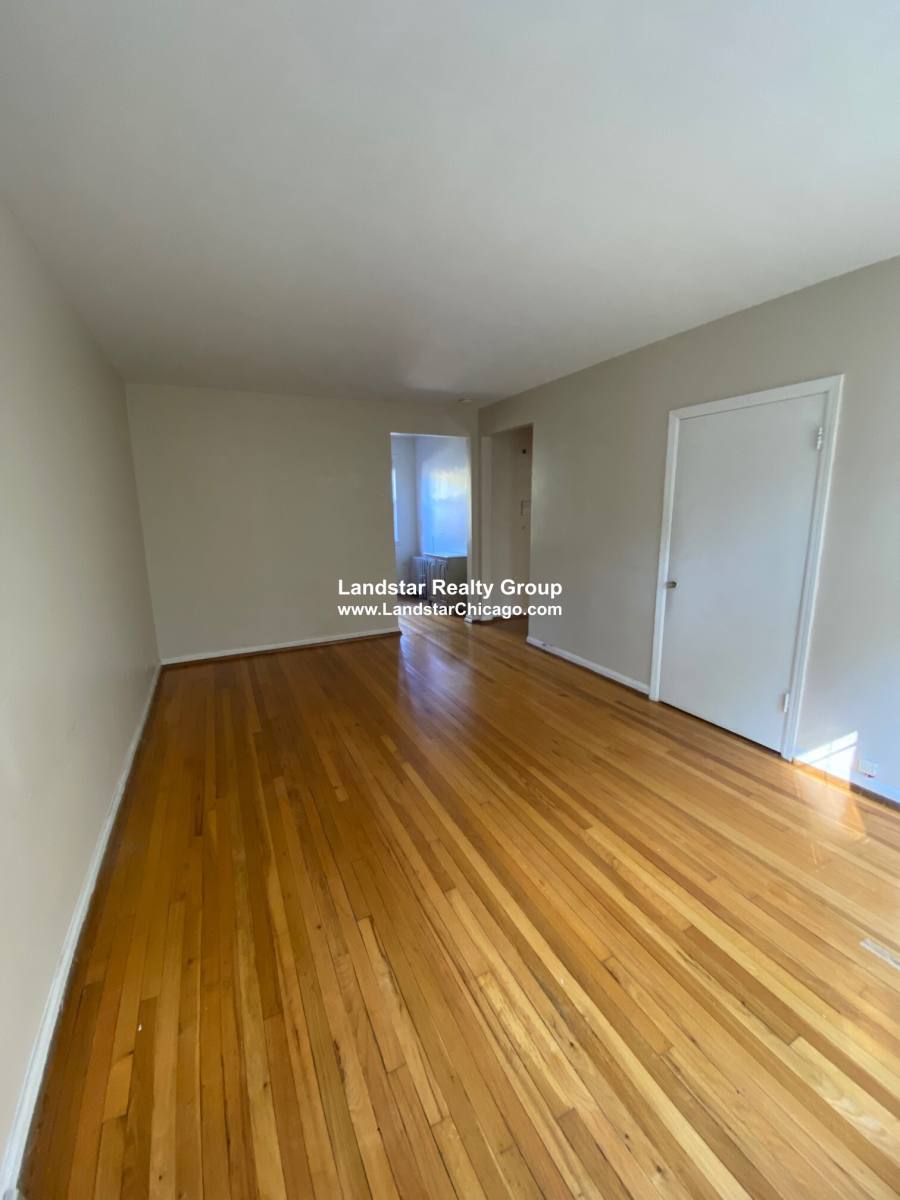 Apartment for rent at 1914 Lunt, Chicago, IL 60626