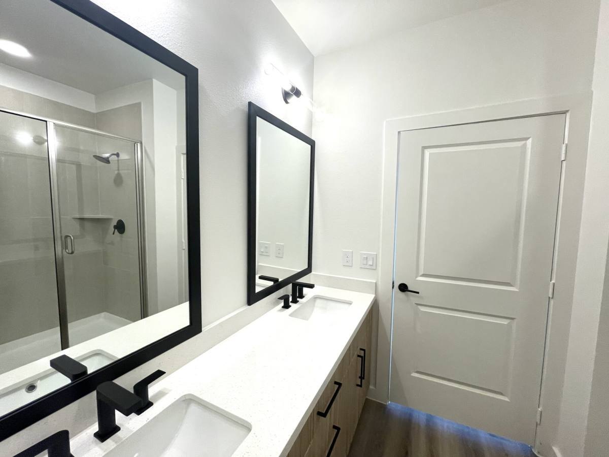 Apartment for rent at 701 Saginaw Square Blvd, Fort Worth, TX 76179