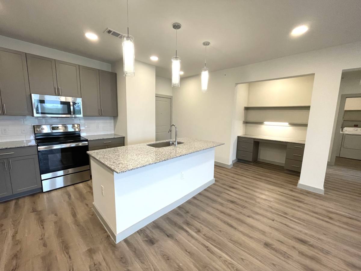 Apartment for rent at 1111 Gallagher Dr, Sherman, TX 75090