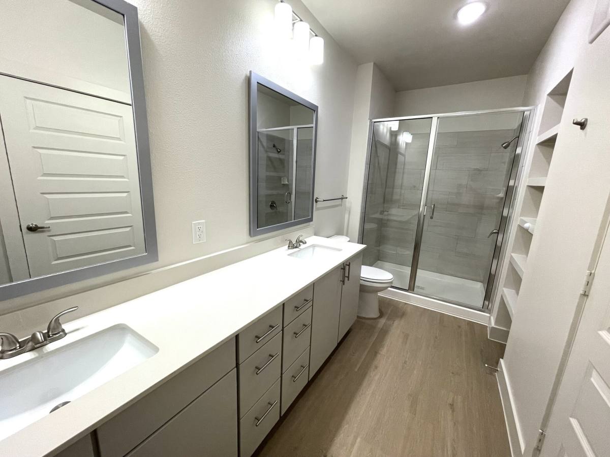 Apartment for rent at 1350 W Taylor St, Sherman, TX 75092