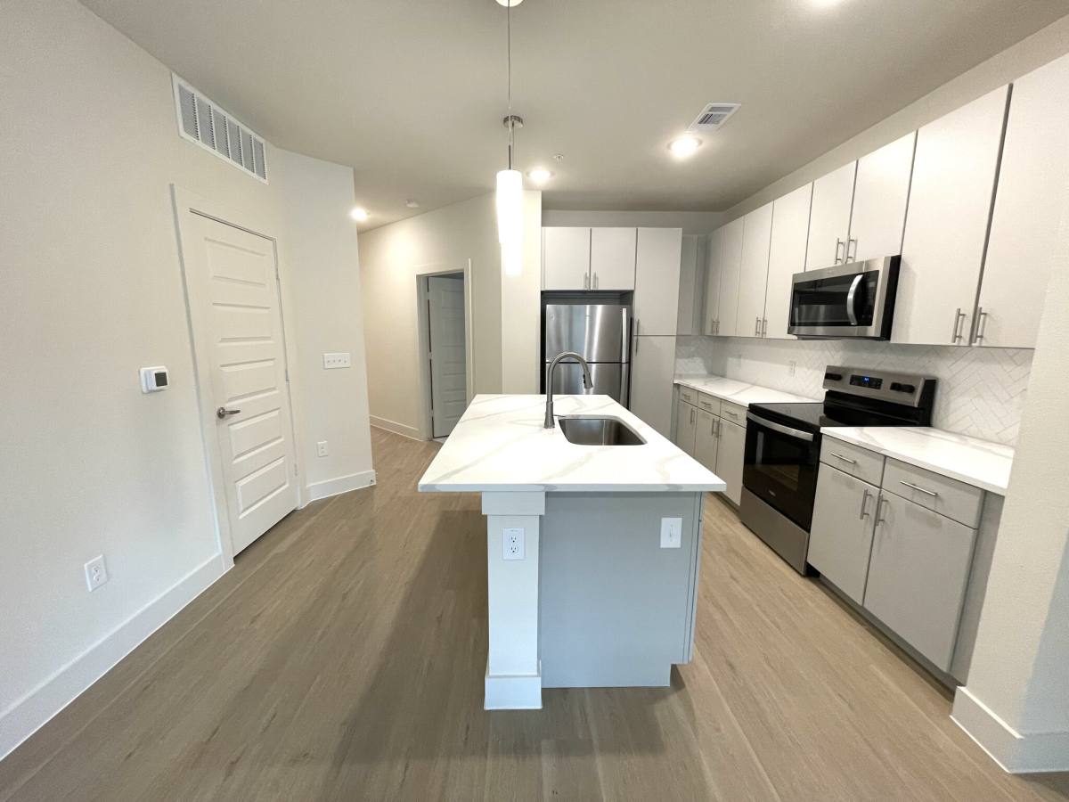 Apartment for rent at 1350 W Taylor St, Sherman, TX 75092