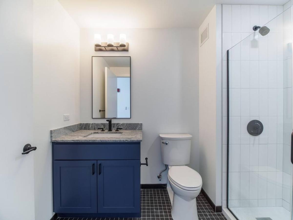 Apartment for rent at 4714 W Irving Park Rd, Chicago, IL 60641