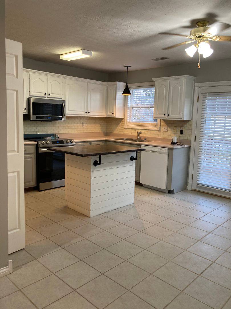 House for rent at 121 Chevy Chase Place, Elizabethtown, KY 42701