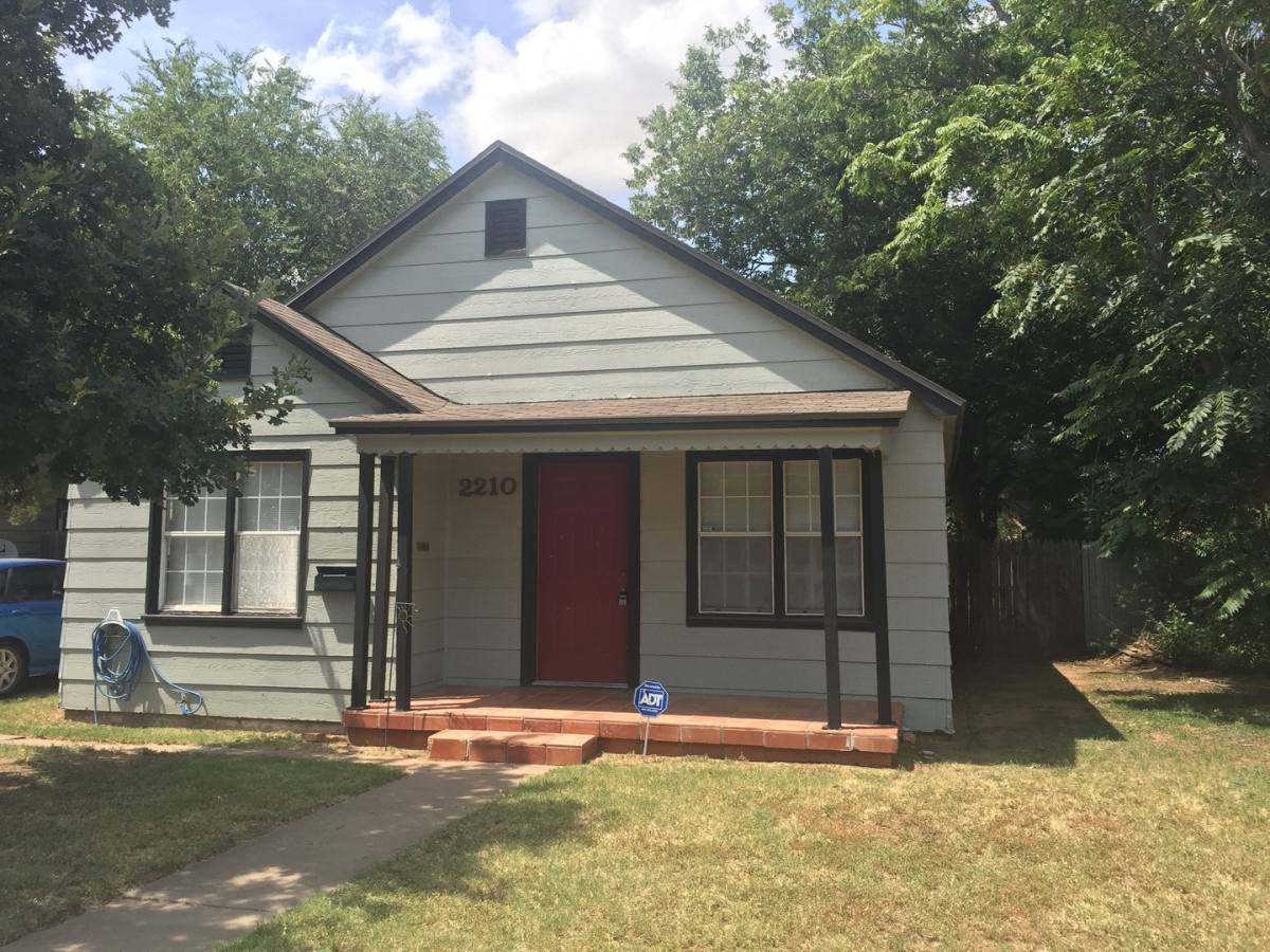 Apartment for rent at 2210 28th St, Lubbock, TX 79411