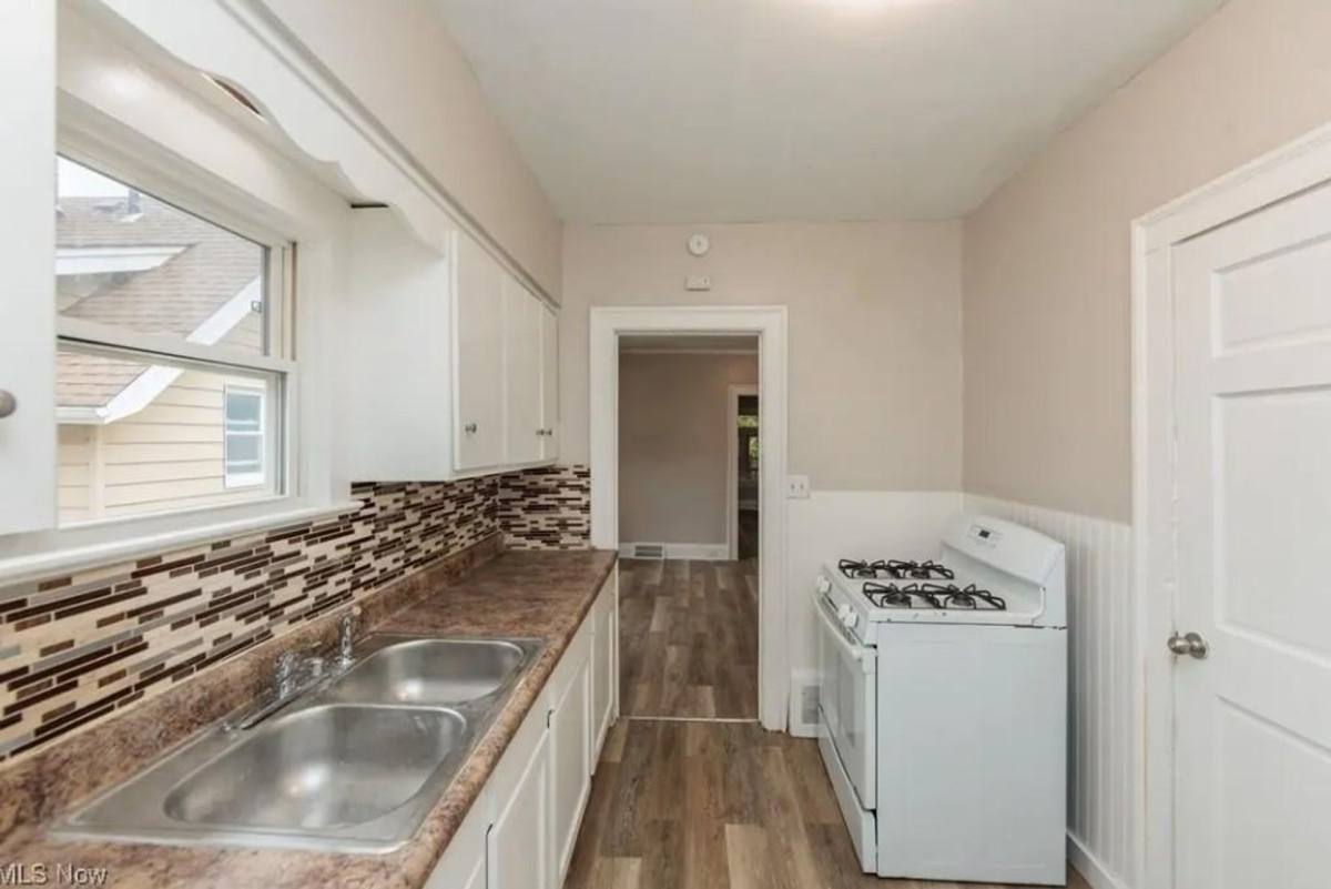 Apartment for rent at 3318 W 94th St, Cleveland, OH 44102