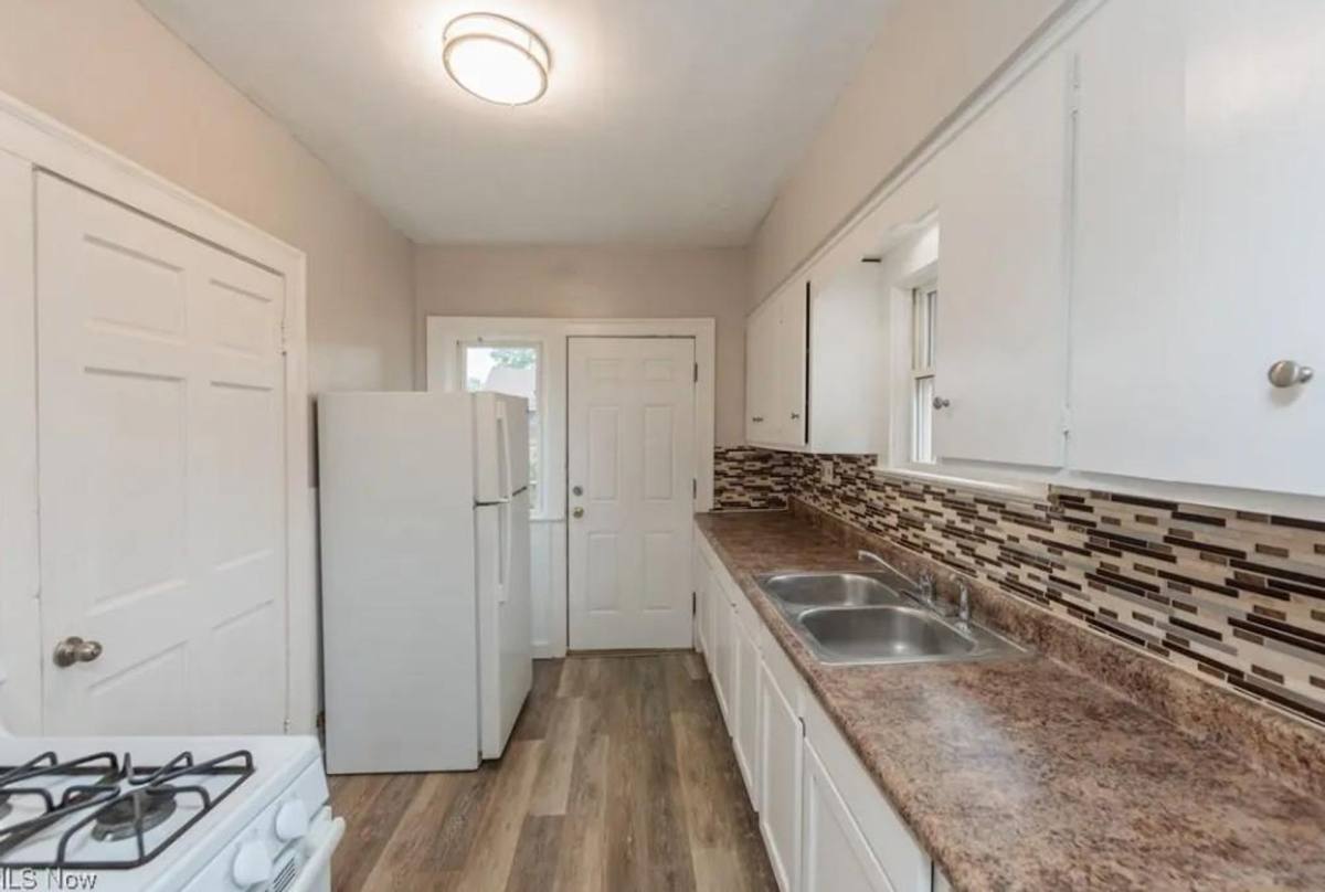 Apartment for rent at 3318 W 94th St, Cleveland, OH 44102