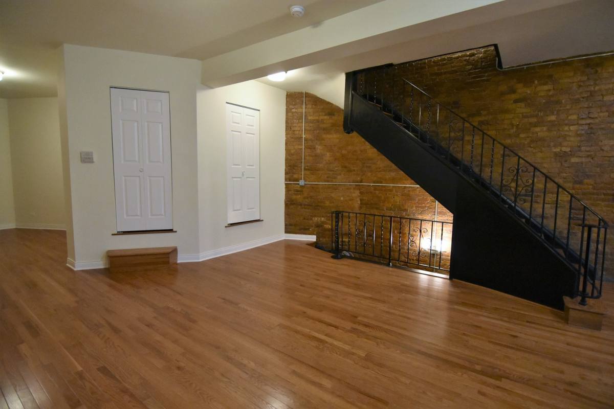 Apartment for rent at 900-908 W Belmont, Chicago, IL 60657
