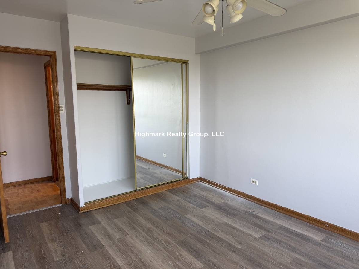 Apartment for rent at 4180 N Marine Dr, Chicago, IL 60613