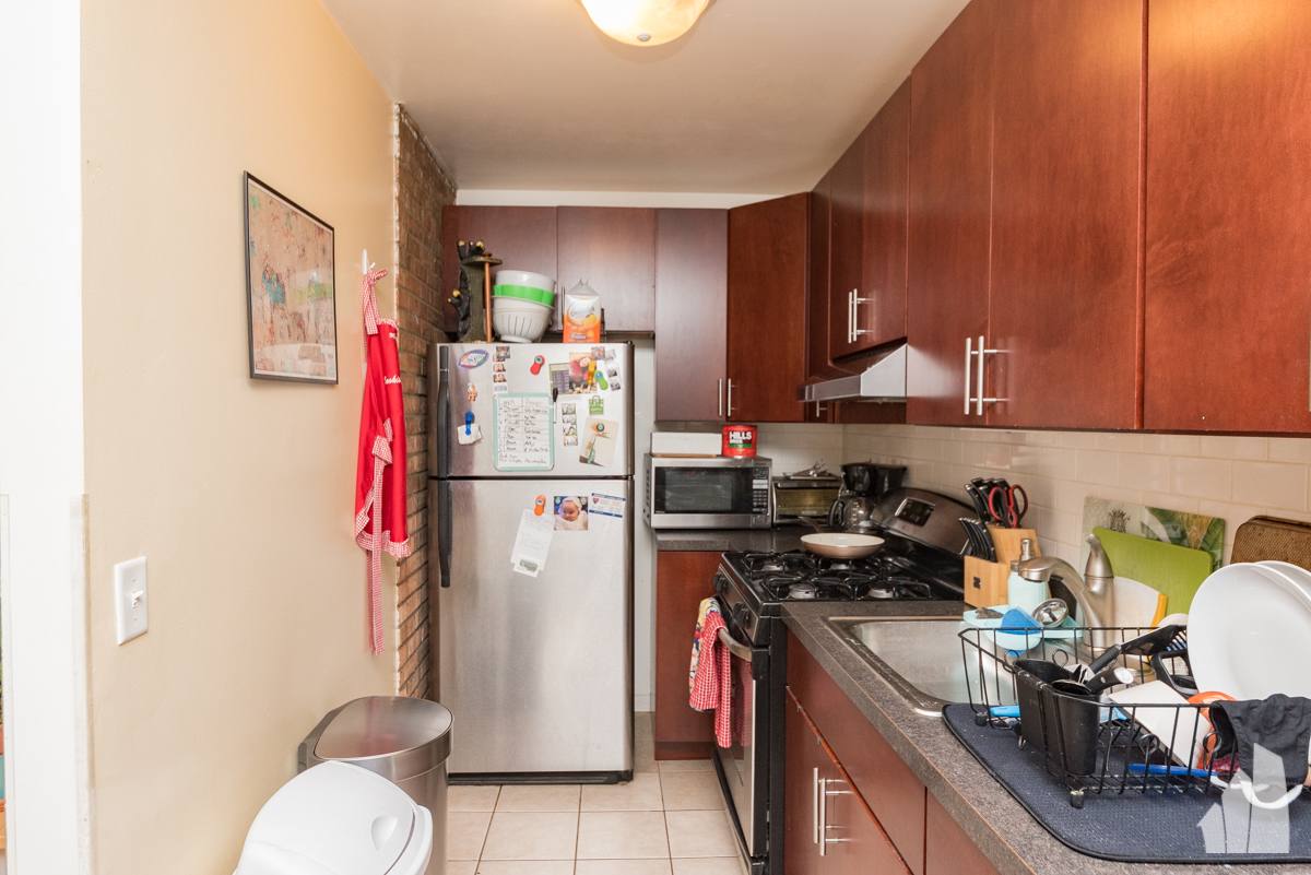 Apartment for rent at 803 W Oakdale, Chicago, IL 60657