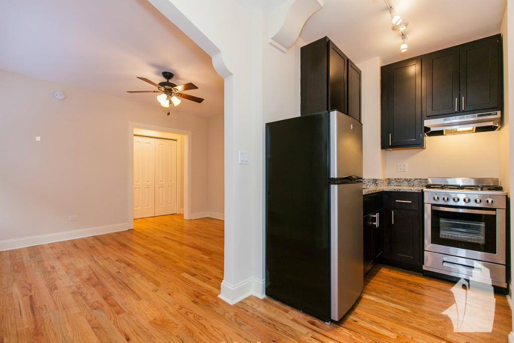 Apartment for rent at 612 W Patterson Ave, Chicago, IL 60613