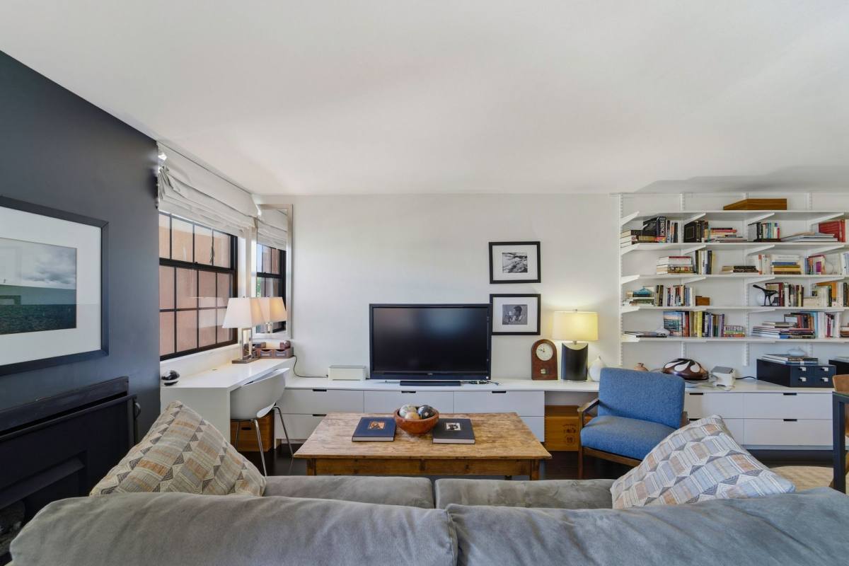 Apartment for rent at 740 N Kings Rd #202, West Hollywood, CA 90069