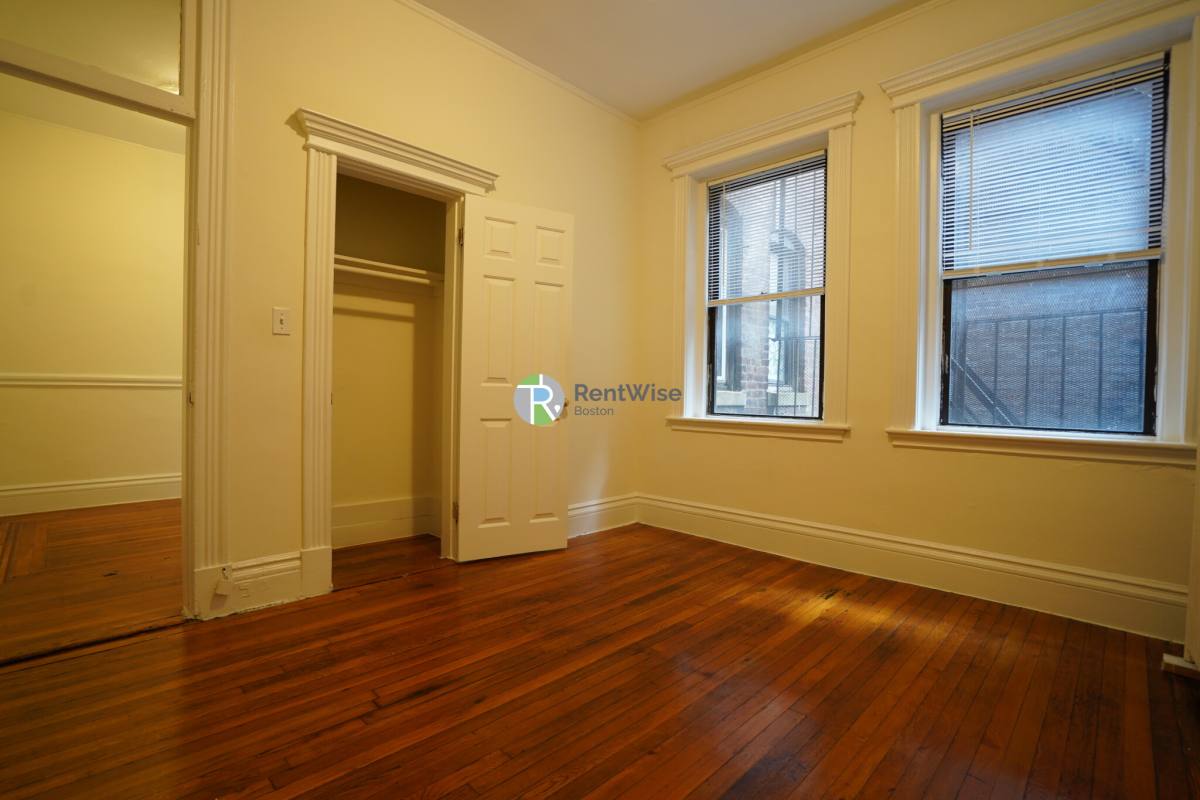 Apartment for rent at 1298 Commonwealth Ave #2, Allston, MA 02134