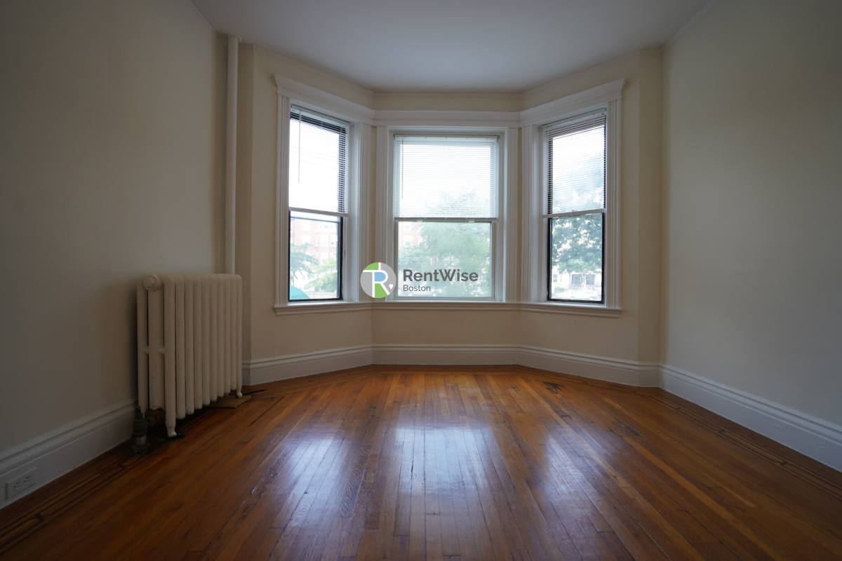 Apartment for rent at 1298 Commonwealth Ave #2, Allston, MA 02134