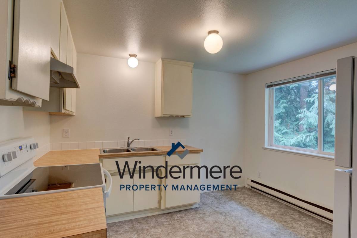 Apartment for rent at 4146 Kimberly Way, Oak Harbor, WA 98277