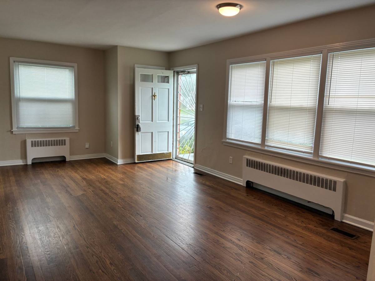 House for rent at 2520 Proctor Knott Dr, Louisville, KY 40218