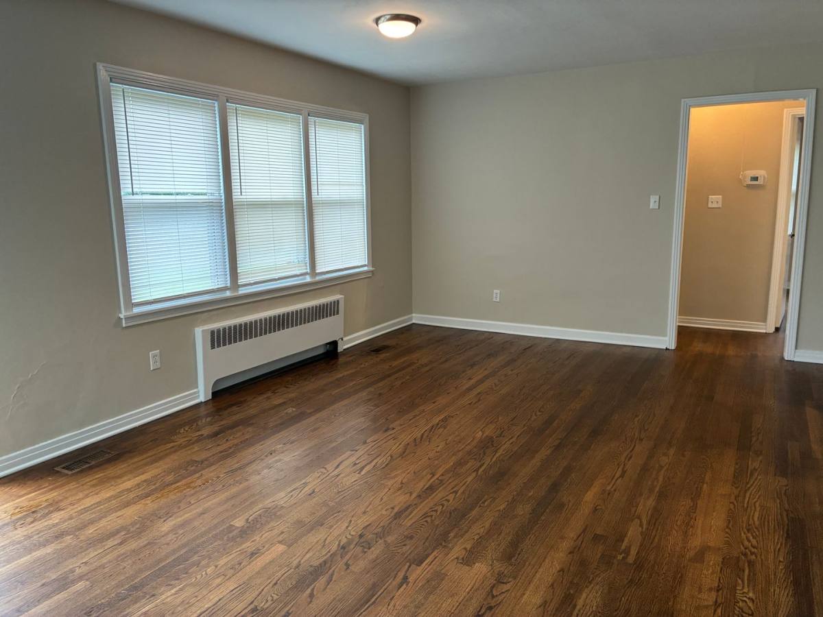 House for rent at 2520 Proctor Knott Dr, Louisville, KY 40218