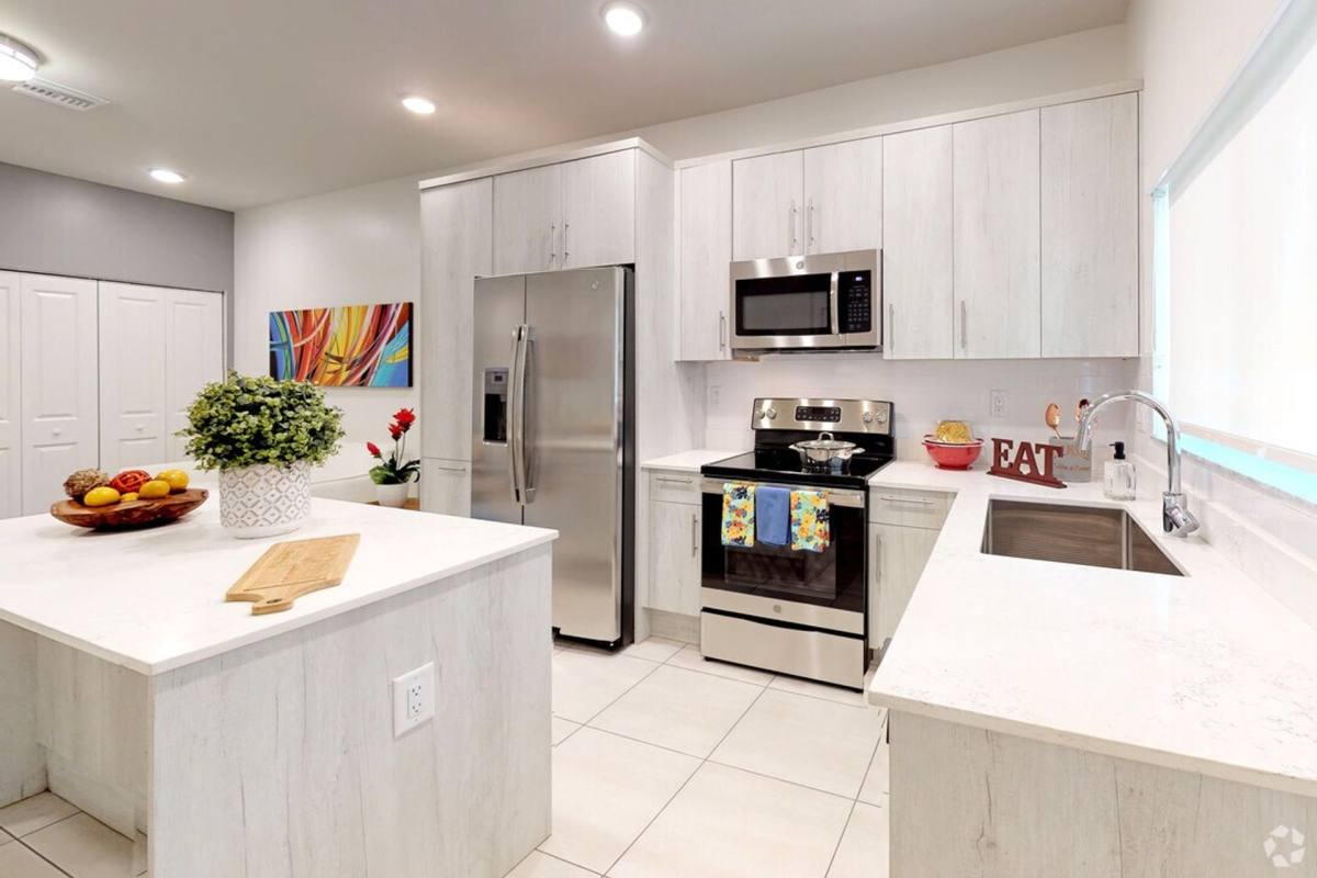 Townhouse for rent at 3884 Melaleuca Lane, Lake Worth, FL 33461