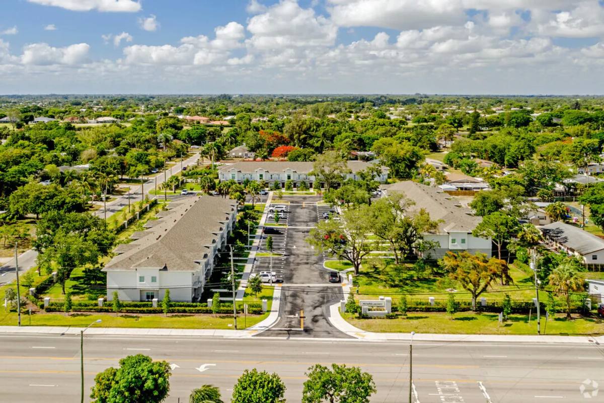 Townhouse for rent at 3884 Melaleuca Lane, Lake Worth, FL 33461