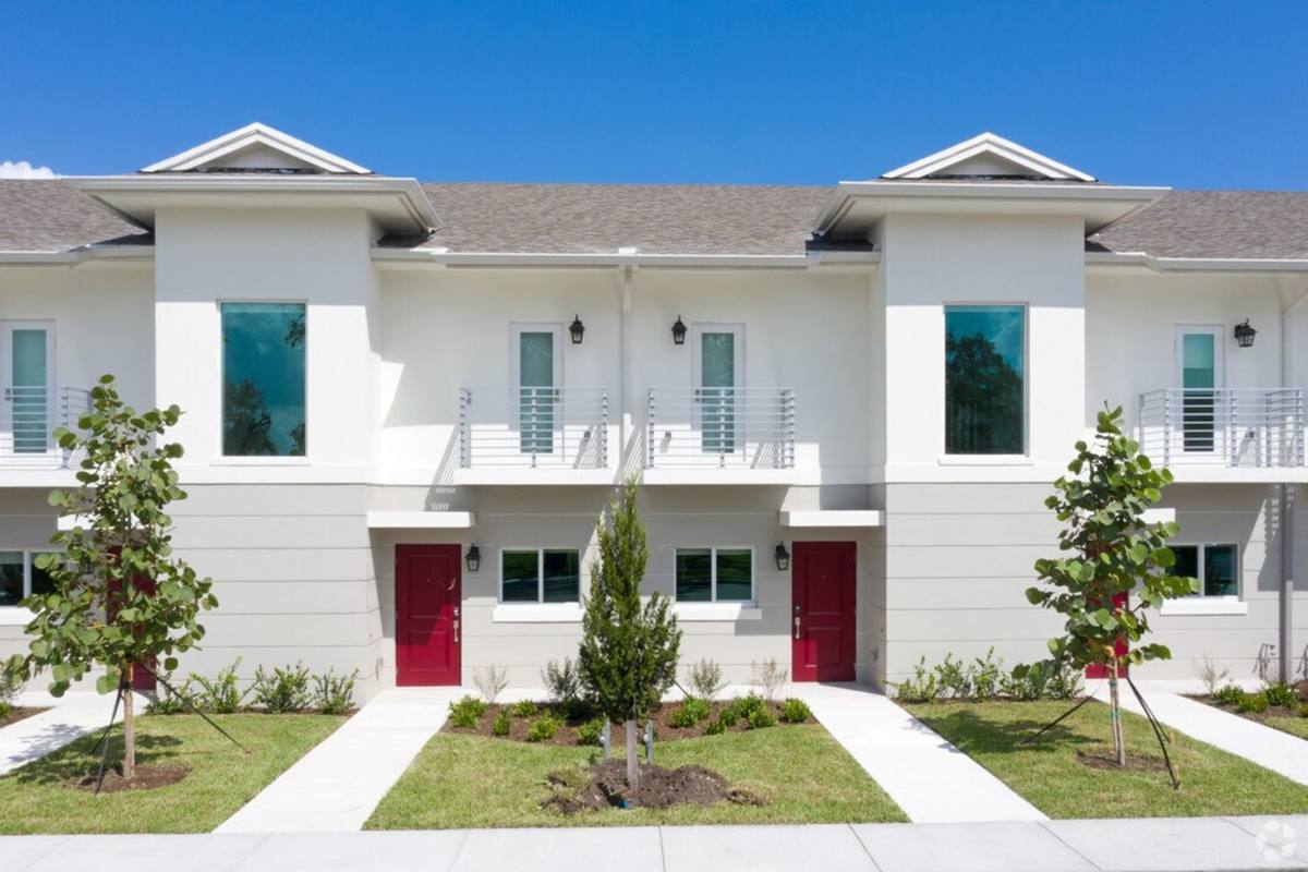 Townhouse for rent at 3884 Melaleuca Lane, Lake Worth, FL 33461