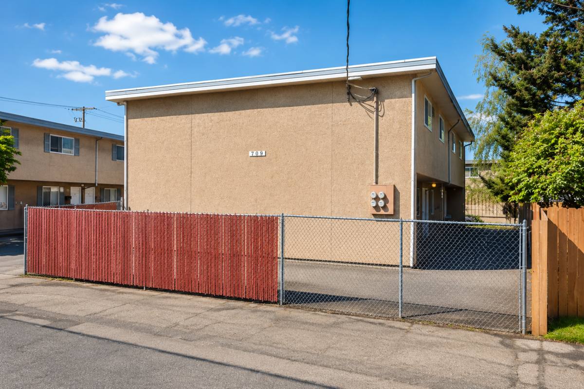 Apartment for rent at 703 Woodford Ave N, Kent, WA 98031