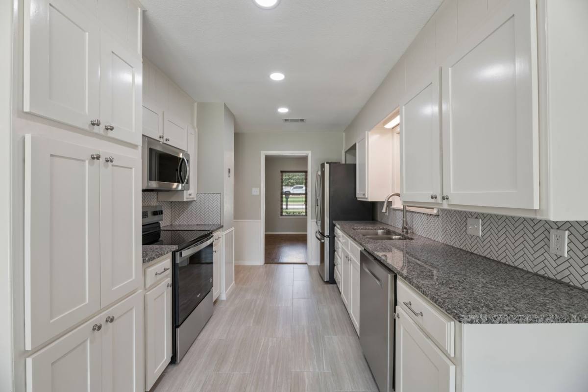 House for rent at 6540 Victoria Ave, North Richland Hills, TX 76180