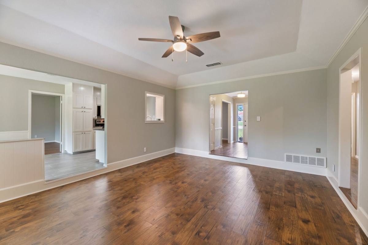 House for rent at 6540 Victoria Ave, North Richland Hills, TX 76180