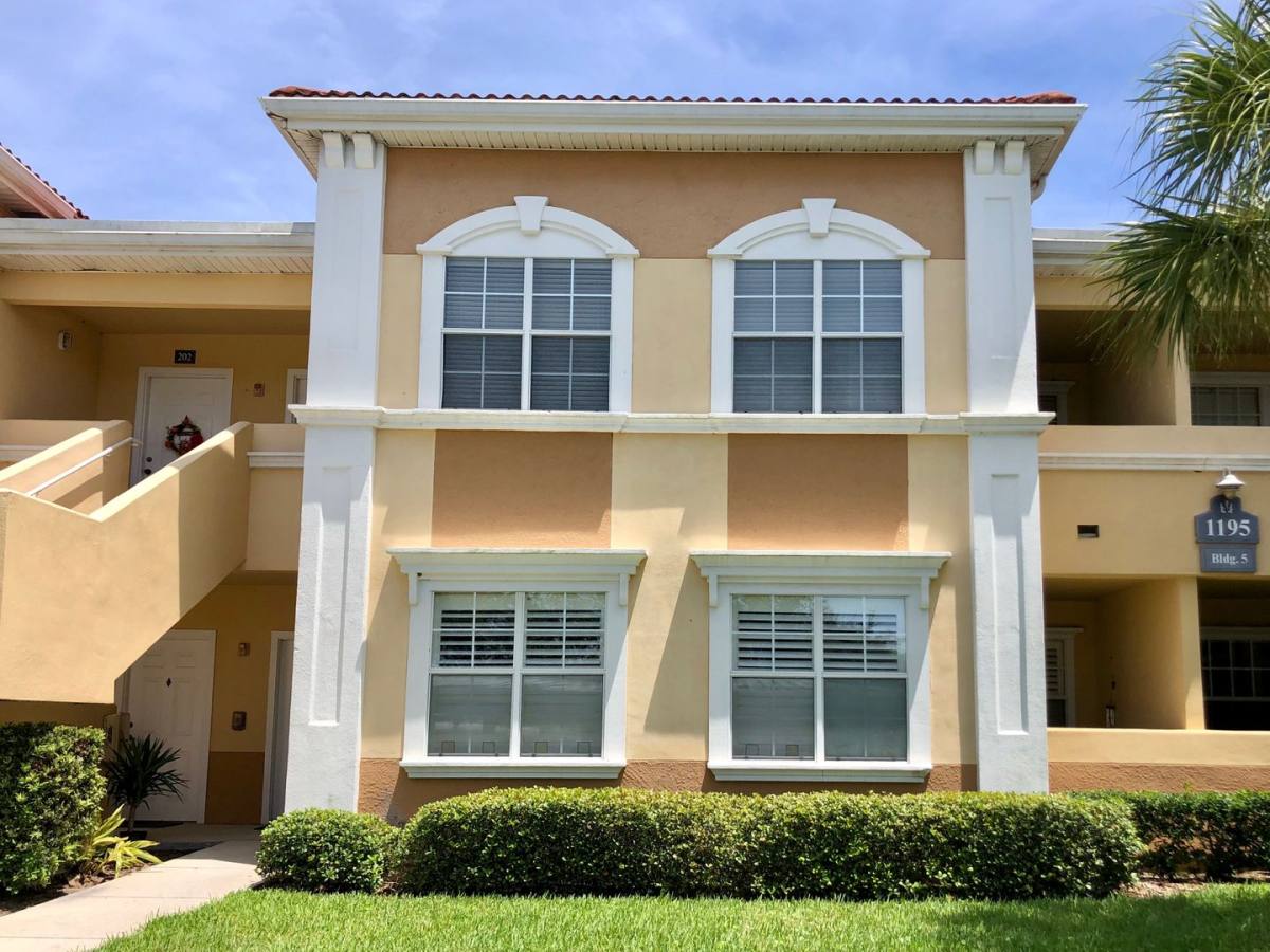 Condo for rent at 1195 Villagio Circle, Sarasota, FL 34237