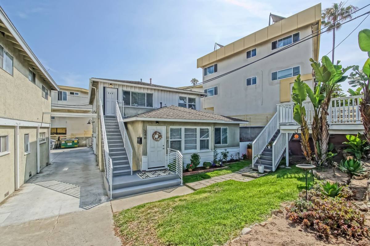 Apartment for rent at 344-348 Calle Miramar, Redondo Beach, CA 90277
