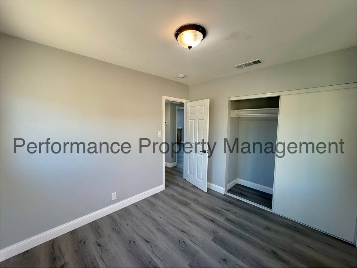 Apartment for rent at 3720 Apache Ave, Bakersfield, CA 93309