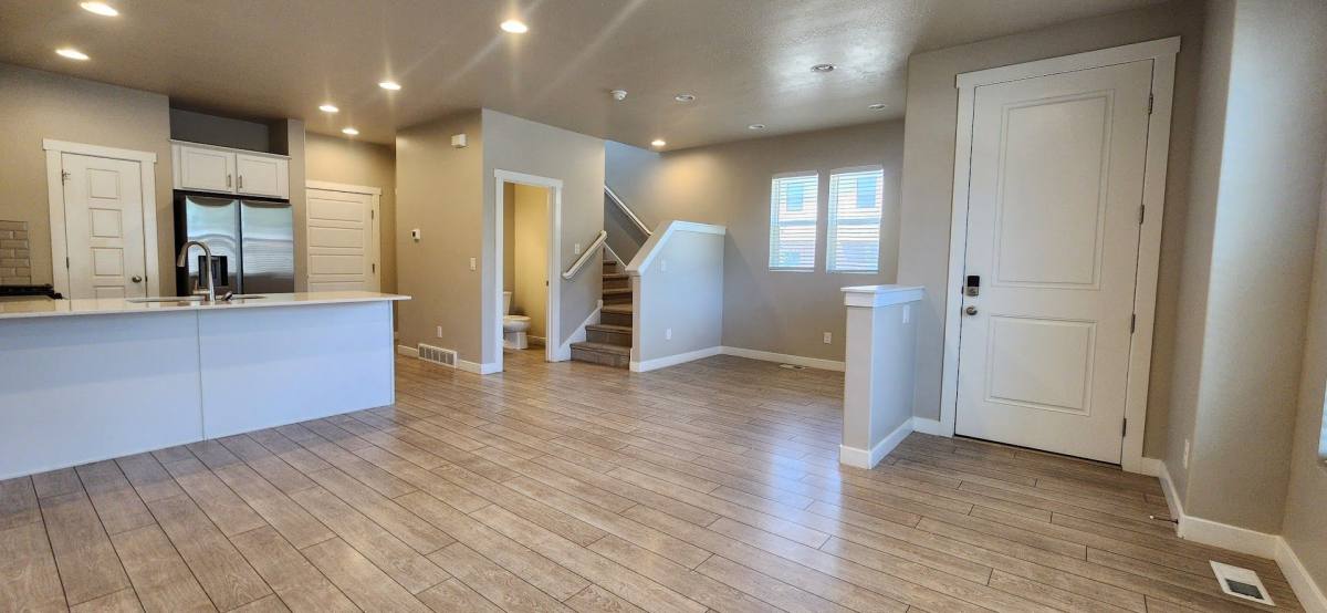 Townhouse for rent at 1255 N Main, Bountiful, UT 84010