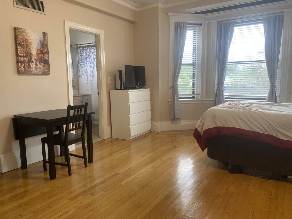 Apartment for rent at 464 Commonwealth Ave #34, Boston, MA 02116