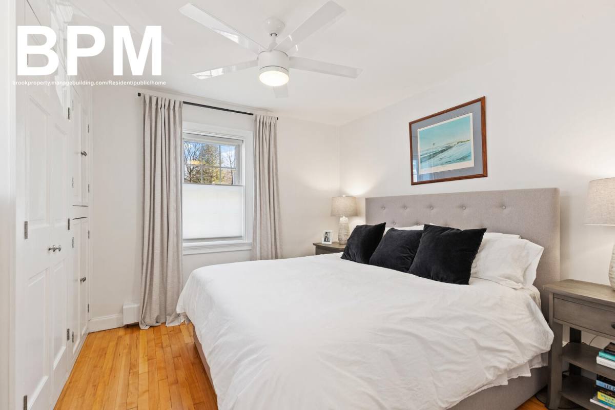 Apartment for rent at 9 Hammond Pond Parkway #2, Chestnut Hill, MA 02467