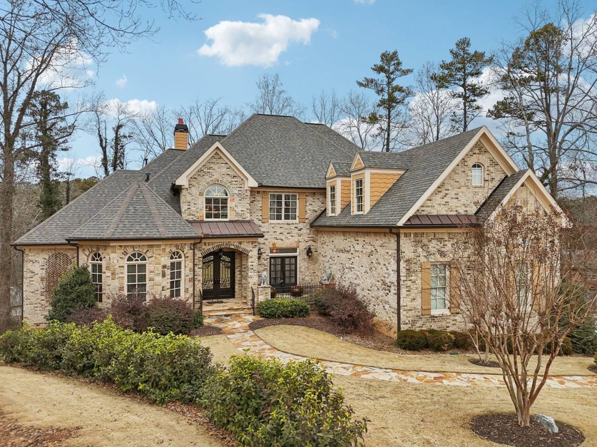 House for rent at 343 Summer Garden Dr, Marietta, GA 30064